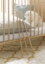 Babyzimmer-Komplettset >Birta< (5-teilig) Eiche / Salbei, Schrank, Bett, Kommode, Regal, Board