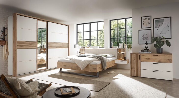Schlafzimmer-Set >Daria< (4-teilig) Schrank, Passepartout, Bett, Kommode,  Viking Oak / weiss